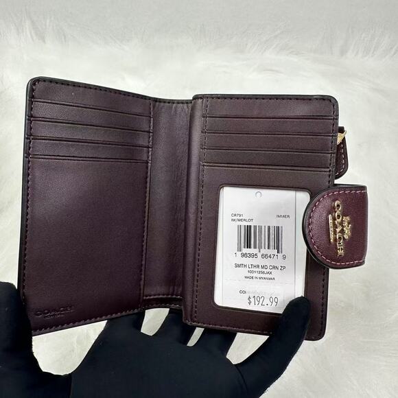 COACH Medium Corner Zip Wallet In Refined Leather Gold/Merlot CR791 NWT - Picture 4 of 5